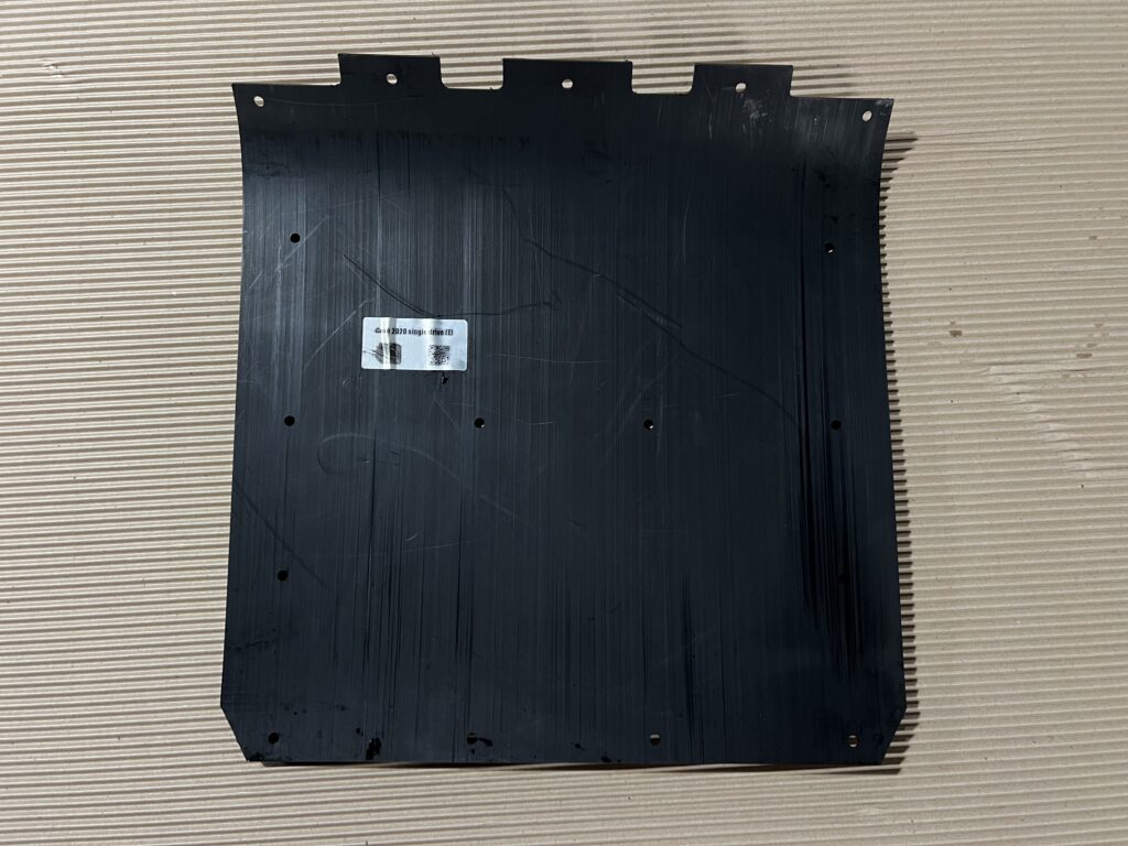 nakladka-opornoyi-plyty-zhatky-case-2020-lr-87056684-e-1