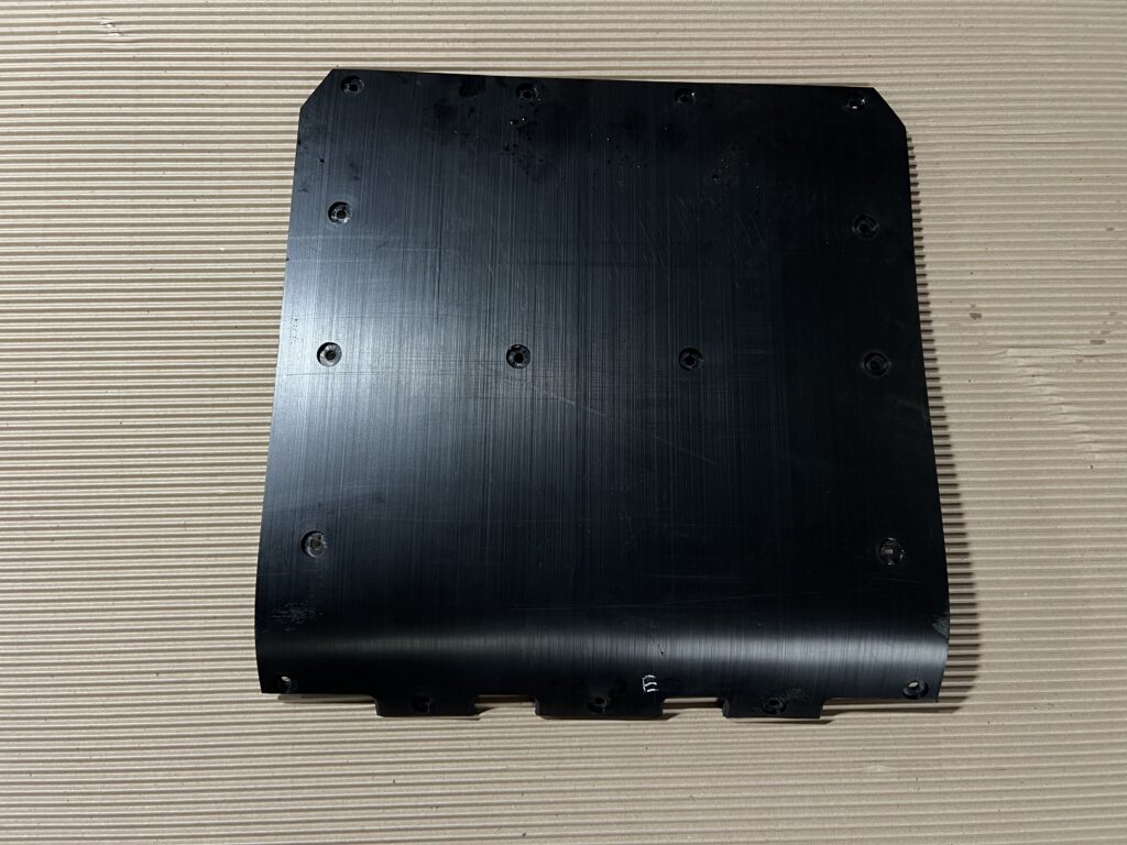 nakladka-opornoyi-plyty-zhatky-case-2020-lr-87056684-e-2