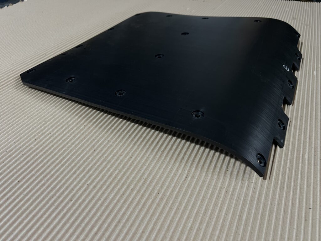 nakladka-opornoyi-plyty-zhatky-case-2020-lr-87056684-e-3