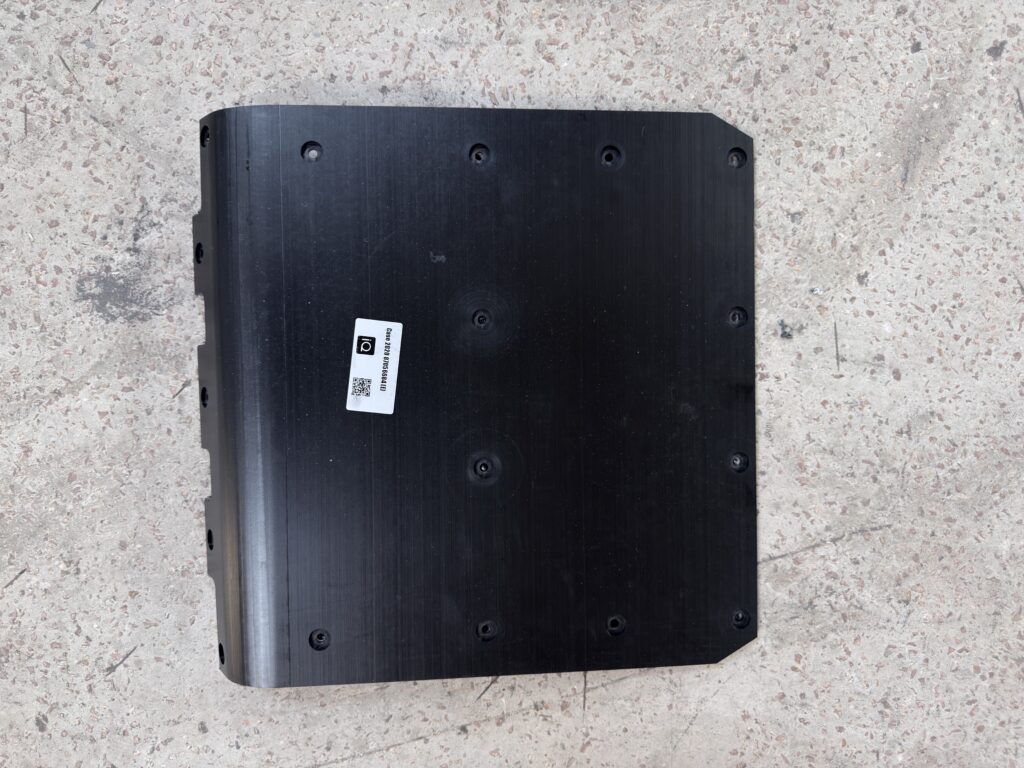 nakladka-opornoyi-plyty-zhatky-case-2020-lr-87056684-e-6