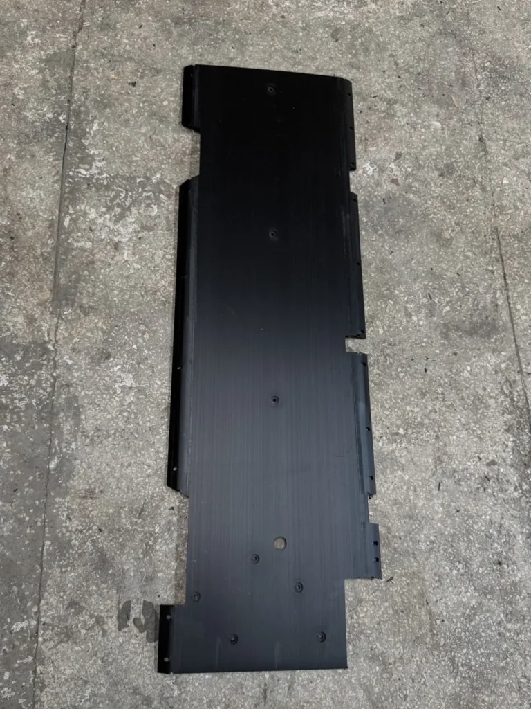 zahysna-plastyna-zhatky-john-deere-900-h150105-b-2